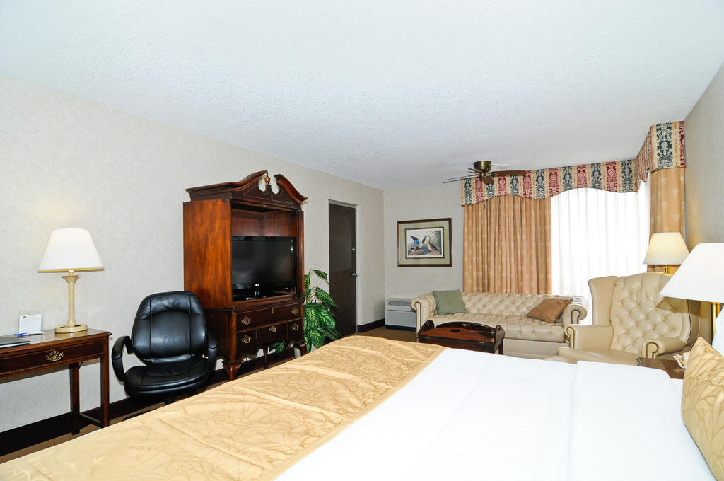 Western Executive Plaza 3*
