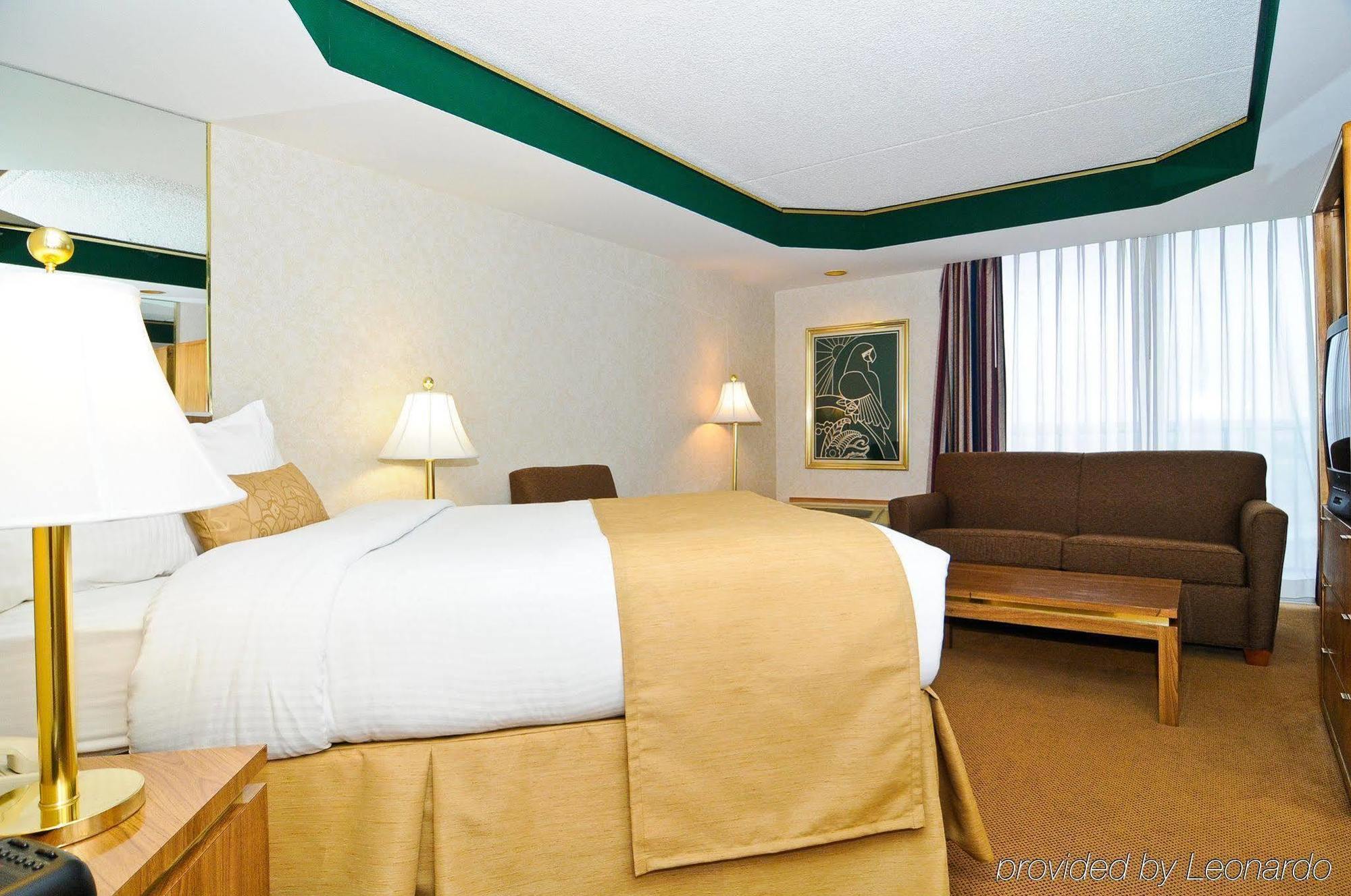 Western Executive Plaza Lafayette