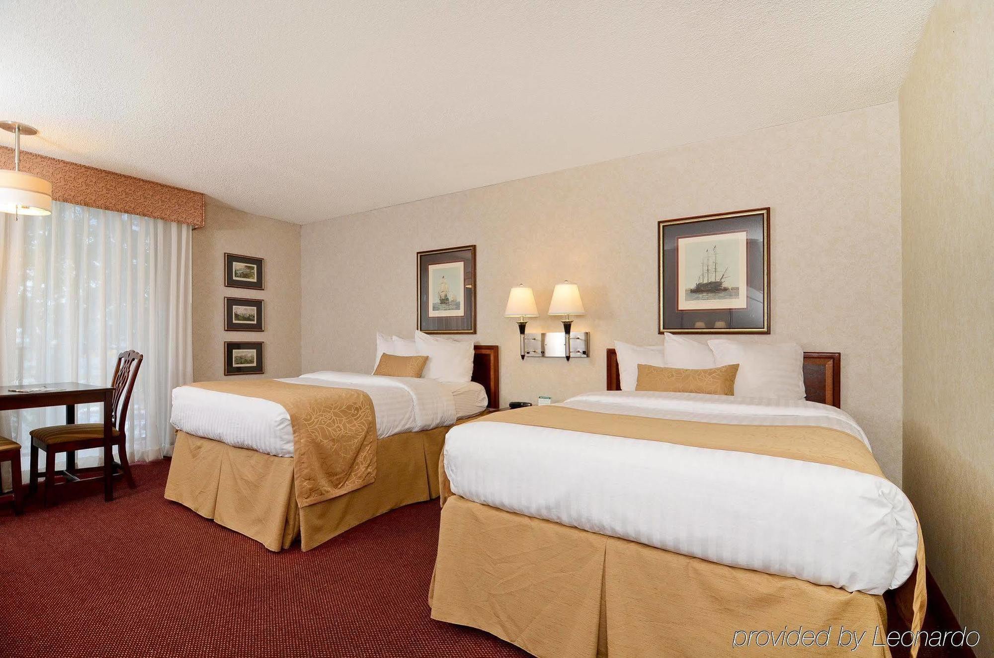 Western Executive Plaza Hotel